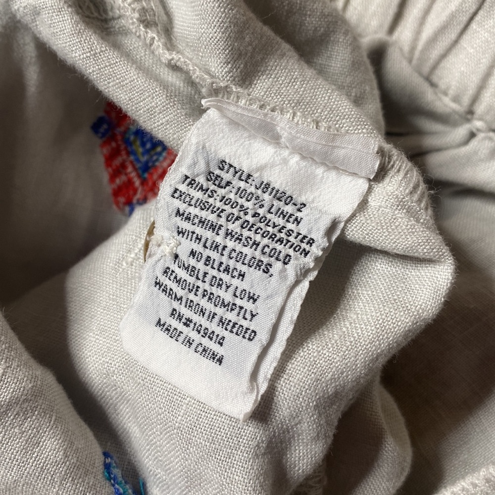 Johnny Was embroidered linen shorts - Picture 4 of 6
